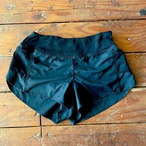 Rabbit 2.5” Mountain Climber running shorts. Size small. Back